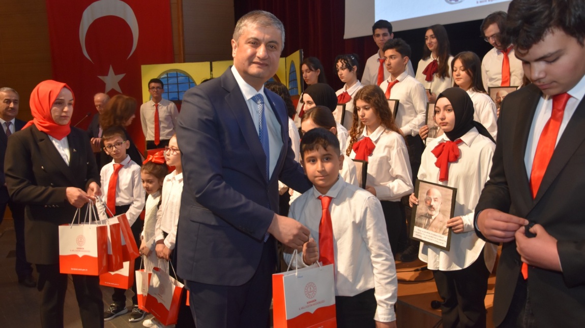 12 Mart İstiklal Marşı'nın Kabulü Yarışması İl Birincisi Çelik İş Ortaokulu